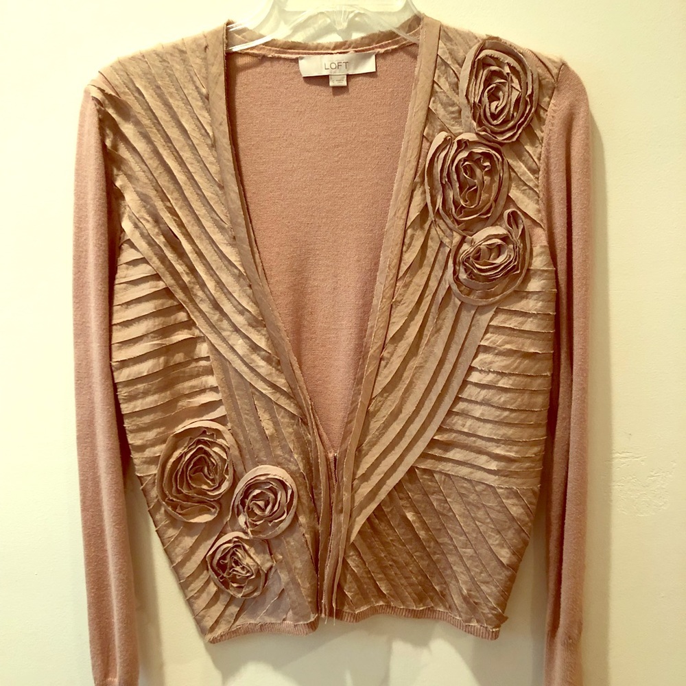 Gorgeous Ann Taylor Loft sweater/jacket.